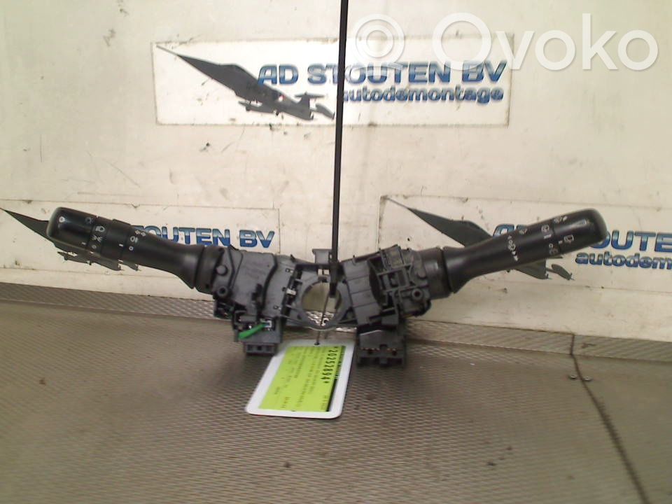Boutons / interrupteurs volant   17J087,17F144,17J085,17F144,17J085,17J087