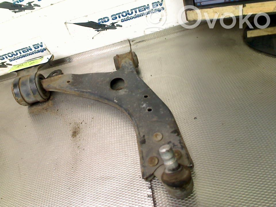 Volvo V40 Braccio di controllo sospensione anteriore 