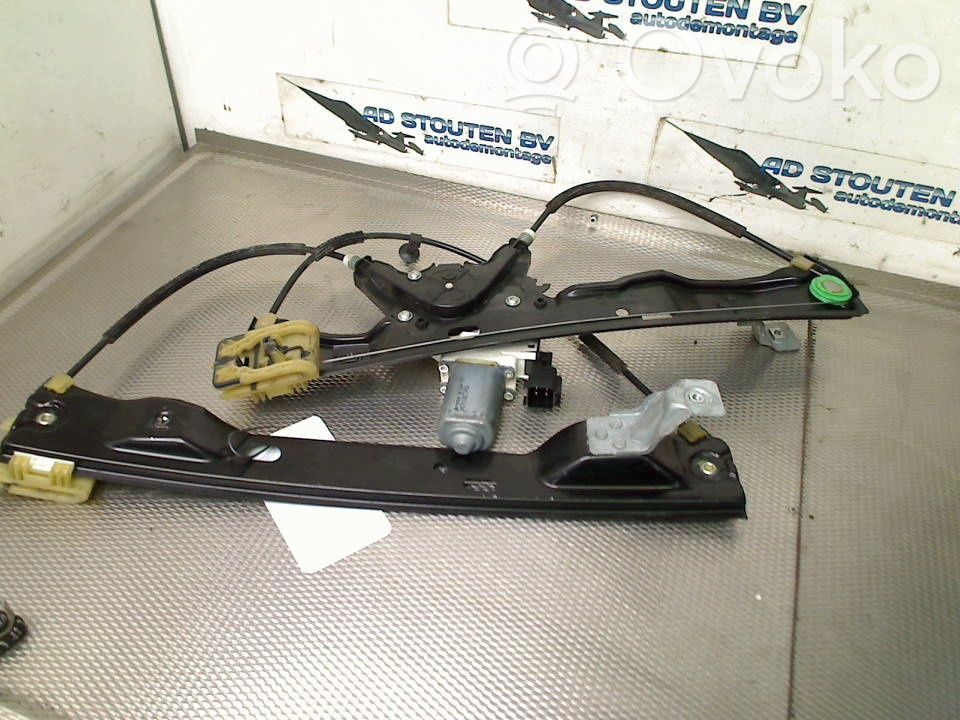Ford Focus C-MAX Front window lifting mechanism without motor 
