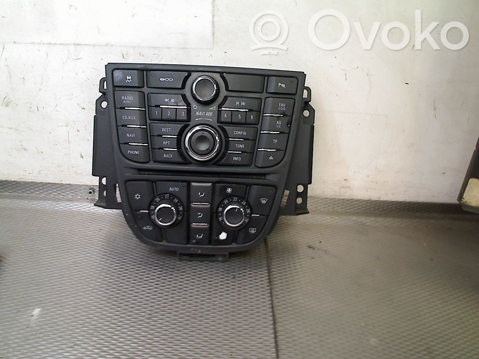 Opel Astra J Mando de control del sonido 