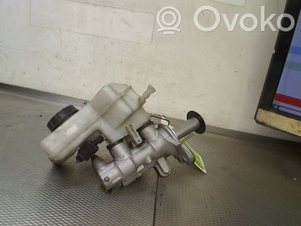 Volkswagen Polo VI Maître-cylindre de frein 