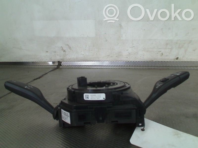 BMW 2 F46 Boutons / interrupteurs volant 