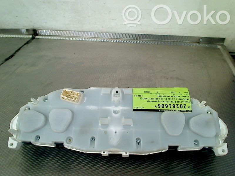 Peugeot 208 I Vitezometru (grup de instrumente)