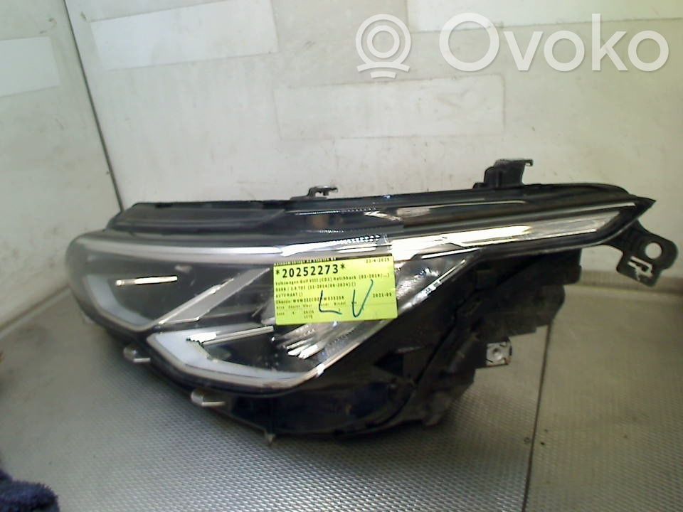 Volkswagen Golf VIII Faro/fanale