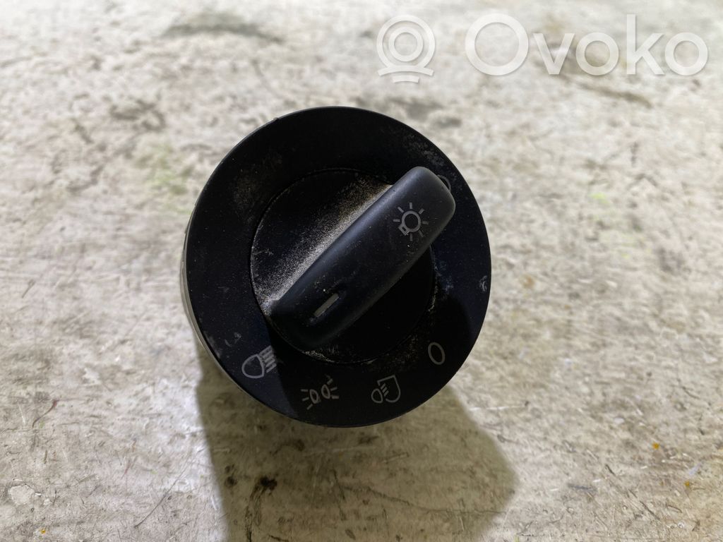 Volkswagen Golf V Przełącznik świateł 