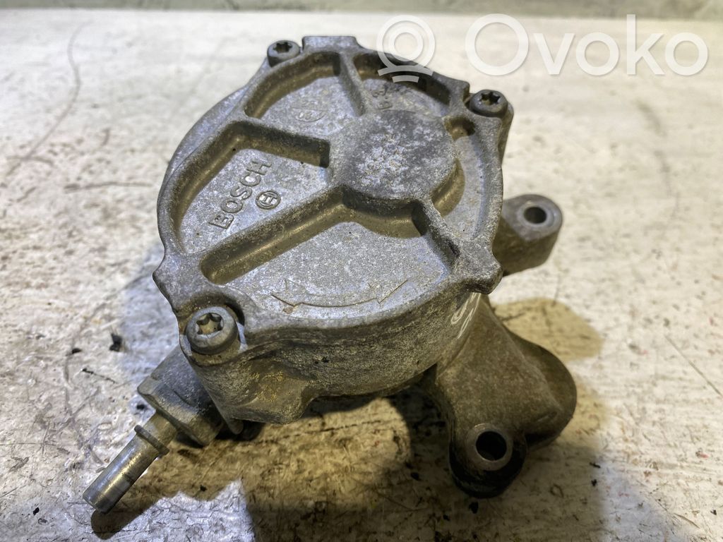 Vacuum pump   01651A