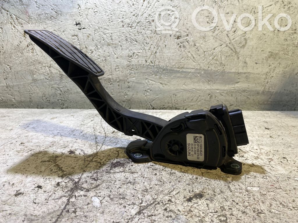 Suzuki Grand Vitara II Accelerator throttle pedal 