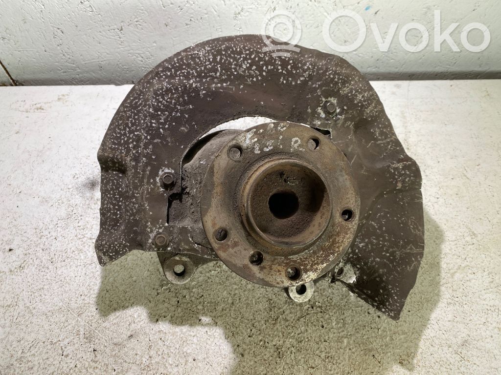 Cubo de rueda delantera