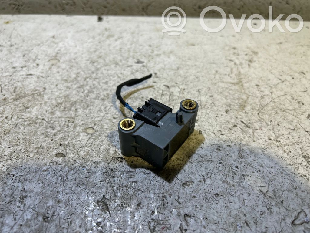 BMW 5 F10 F11 Oro pagalvių smūgio daviklis 