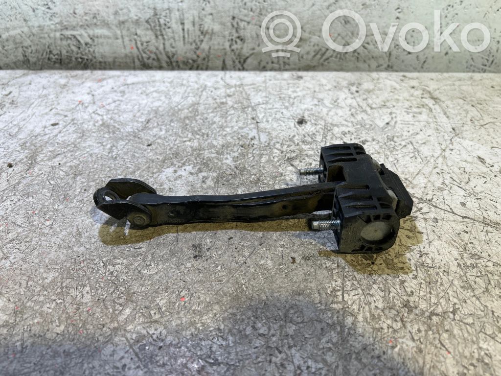 Etuoven pidätin   C8P5D