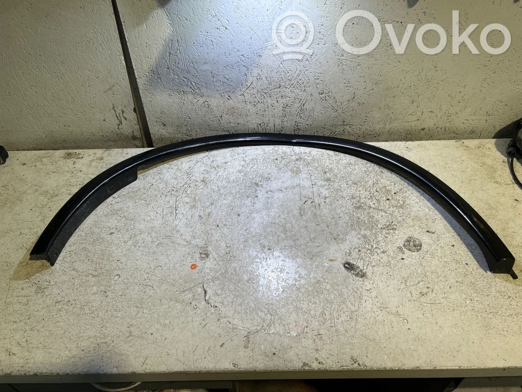 Dodge Durango Aizmugurējā spārna uzlika / moldings 