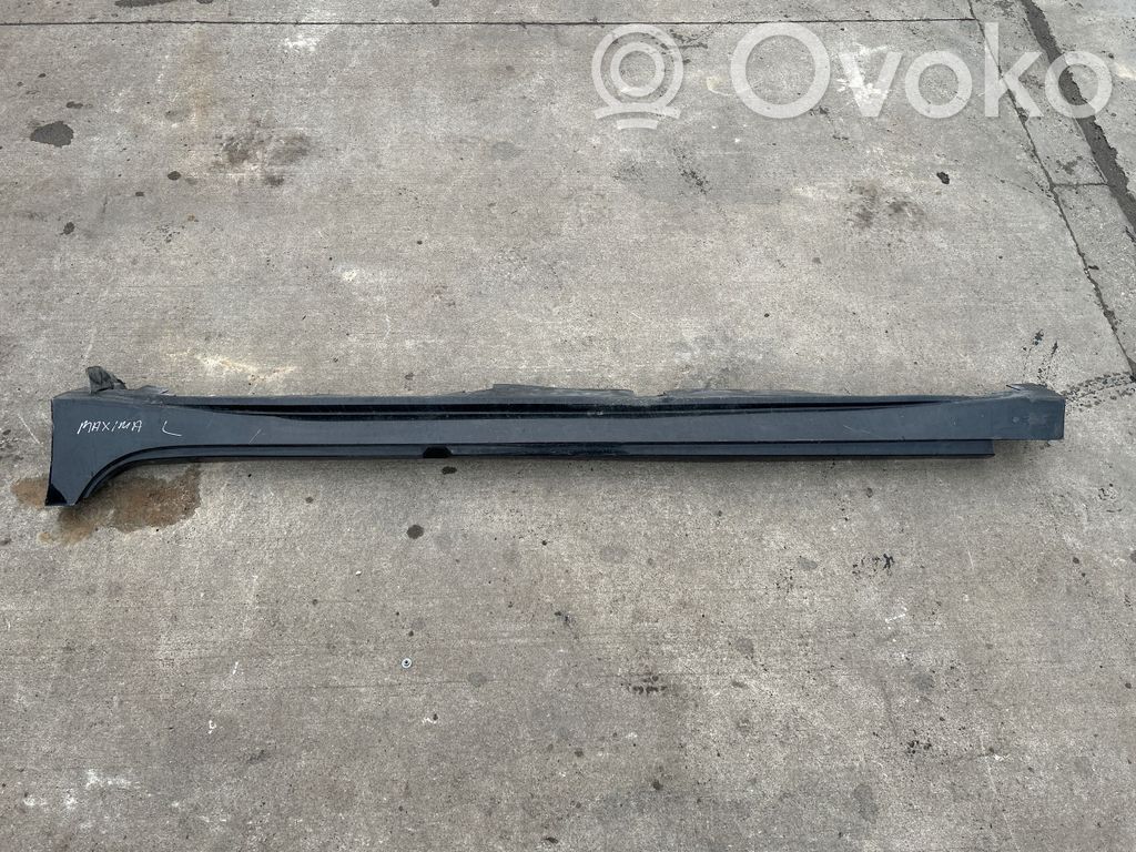 Nissan Maxima A36 Prag 