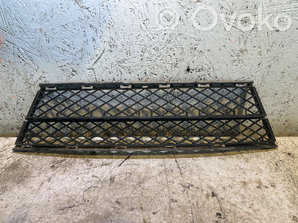Front bumper lower grill   7178113,11460915