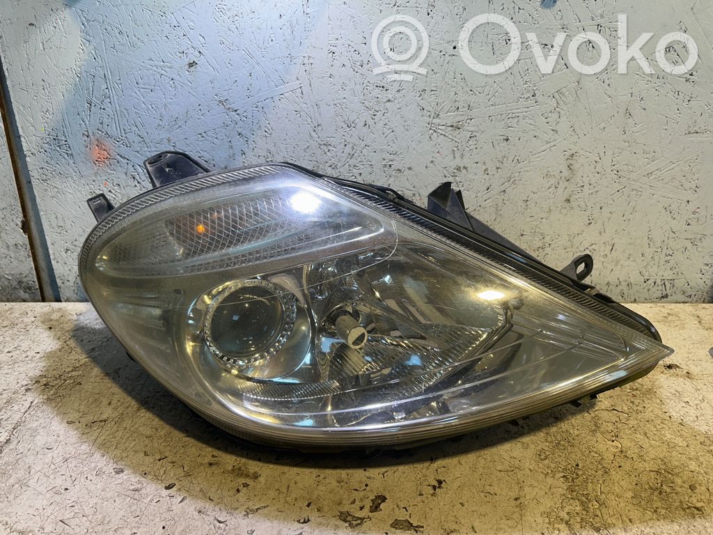 Citroen C8 Lampa przednia 