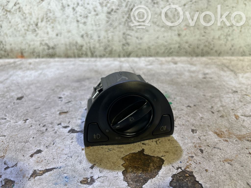 Light switch   1278613,8L25