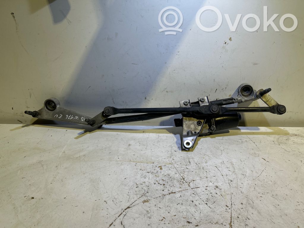 Mercedes-Benz A W176 Tiranti e motorino del tergicristallo anteriore 