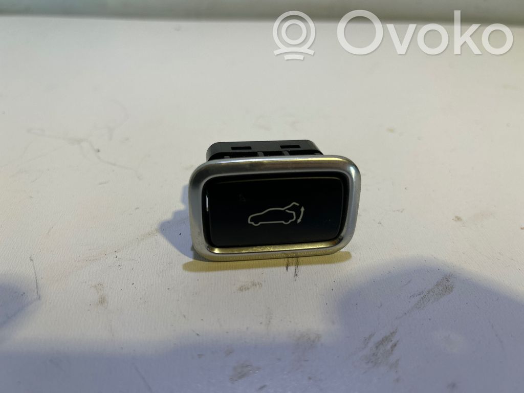 KIA Stinger Botón interruptor de maletero abierto 