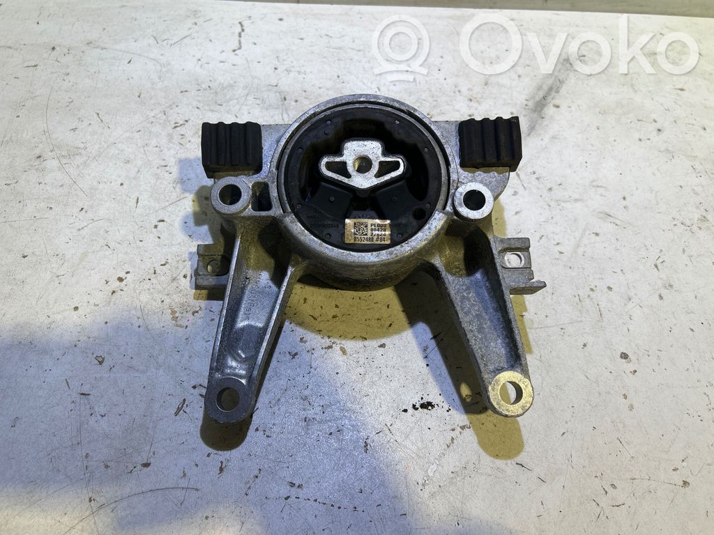 BMW 5 G60 G61 Engine mount bracket 