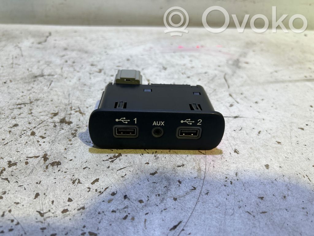 Dodge Challenger USB interface control unit module 