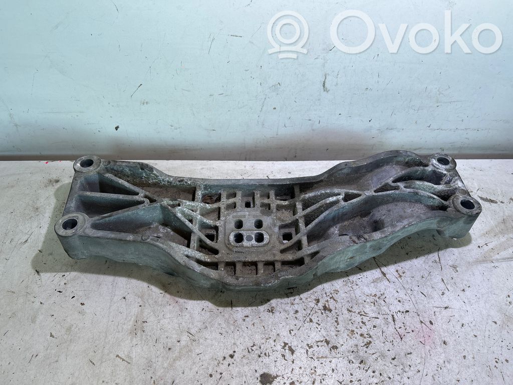 Gearbox mounting bracket   04726088AE