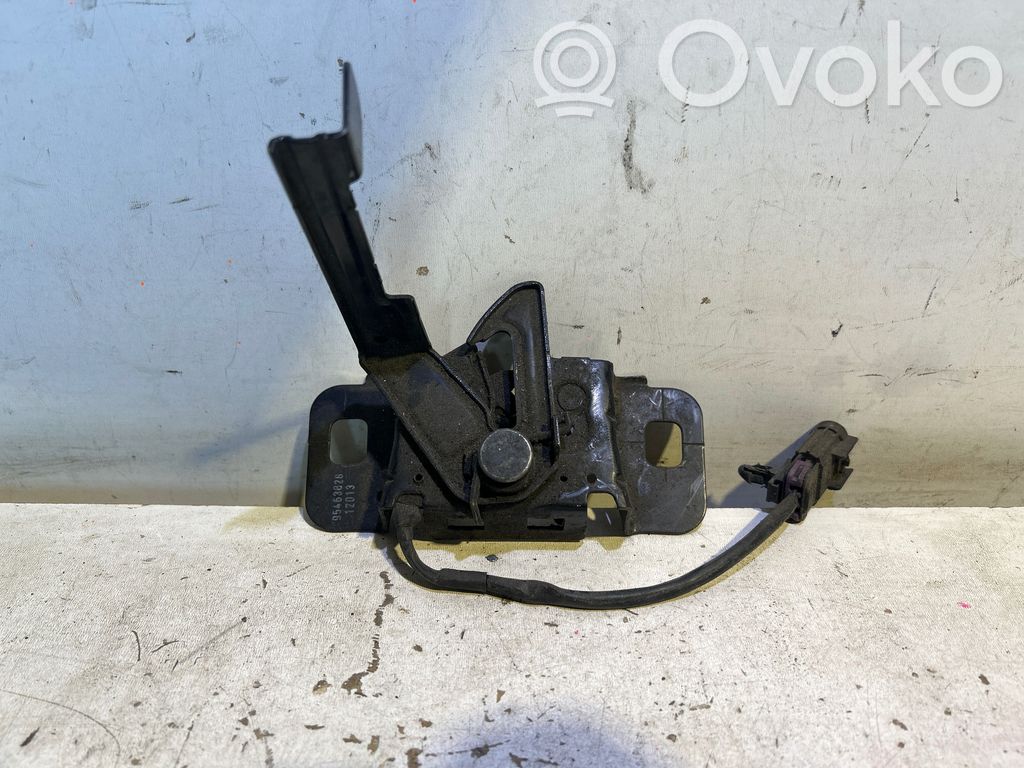 Chevrolet Cruze Engine bonnet/hood lock/catch 
