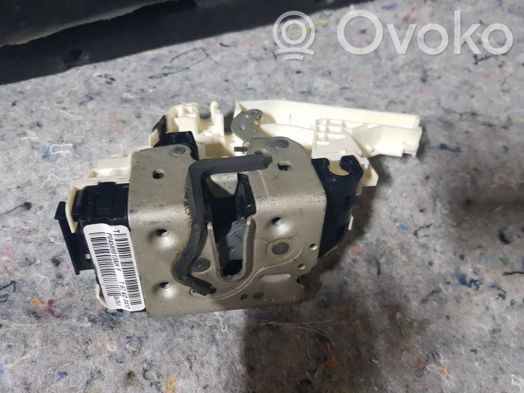Dodge RAM Etuoven lukko 