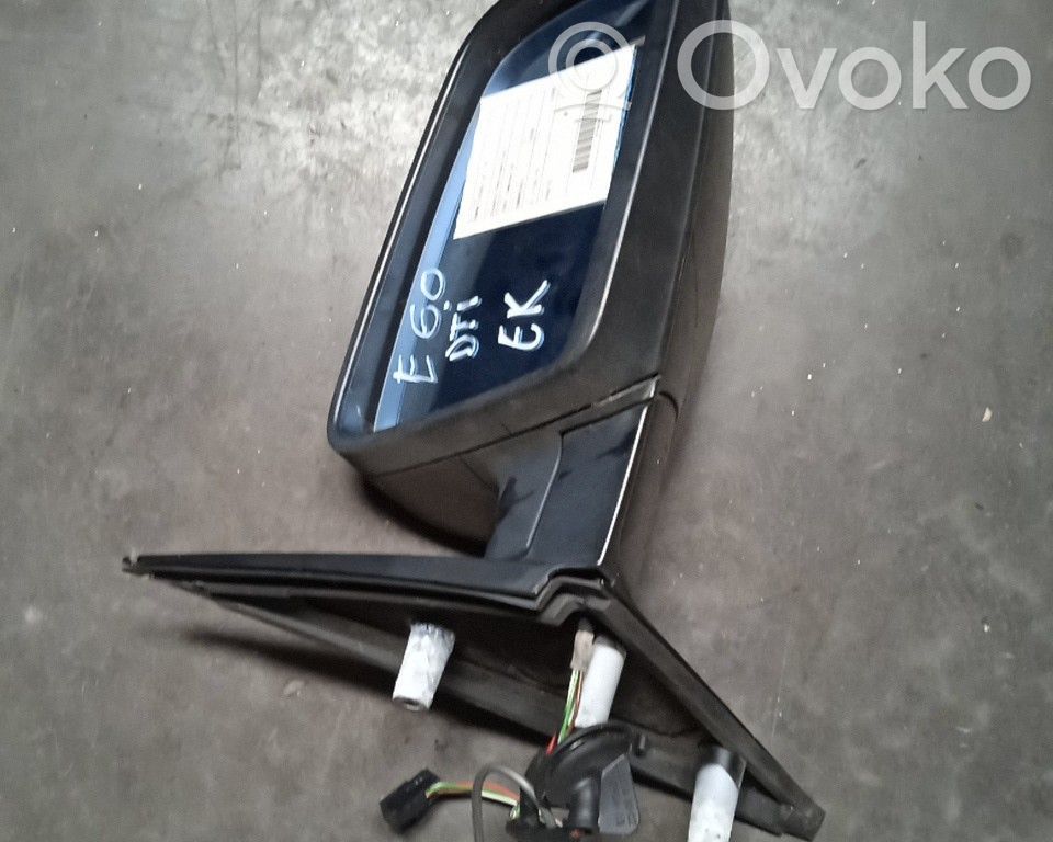 Front door electric wing mirror