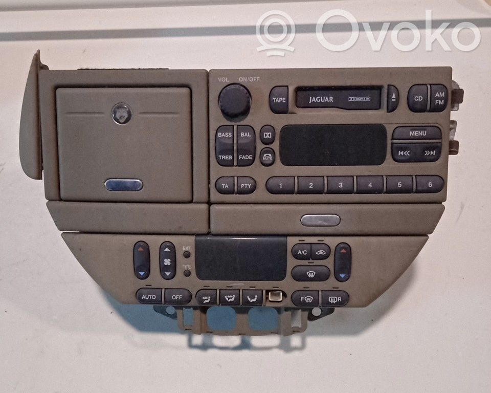 Jaguar S-Type Radio/CD/DVD/GPS head unit 
