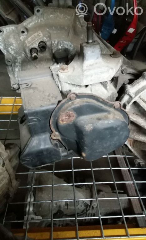 Manual 5 speed gearbox