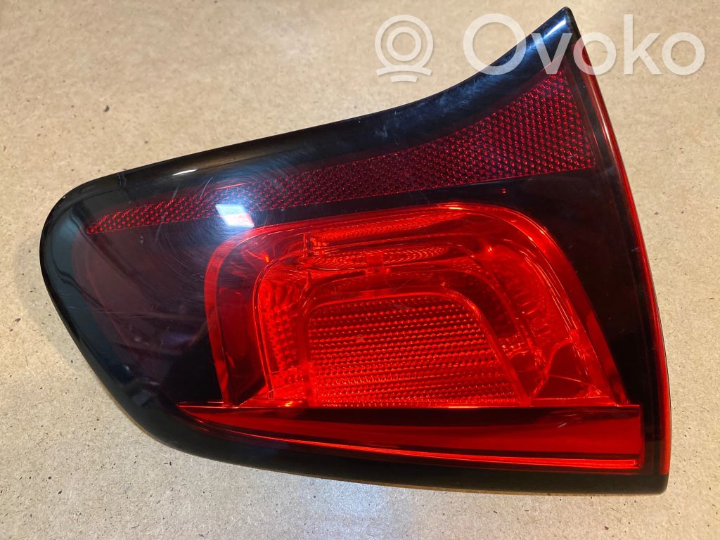 Citroen C3 Aizmugurējais lukturis virsbūvē 