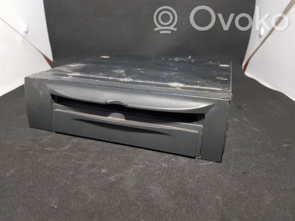 Volvo XC90 Radio/CD/DVD/GPS head unit 