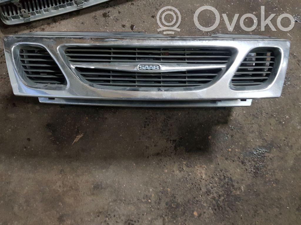 Saab 900 CD Front bumper upper radiator grill 