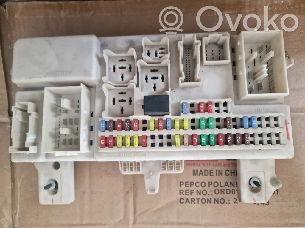 Mazda 3 I Fuse module 