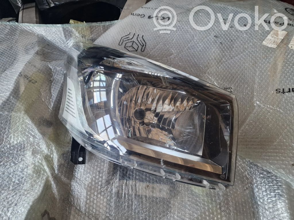 Lampa przednia   260109424R