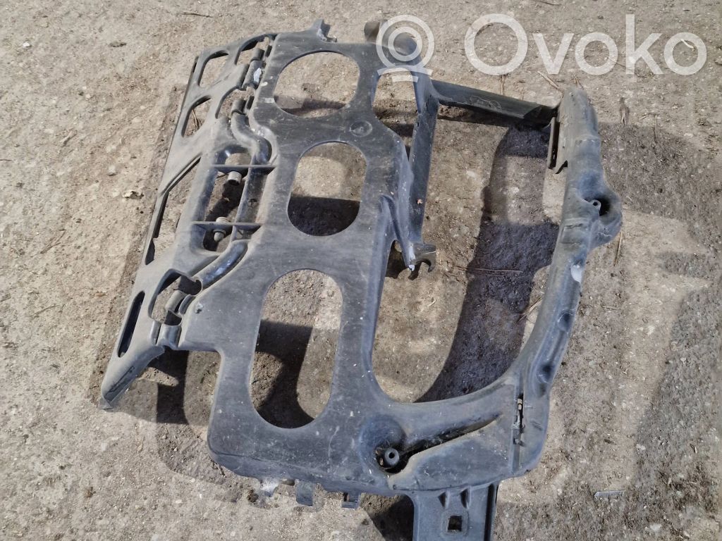 Front bumper mounting bracket   7178070