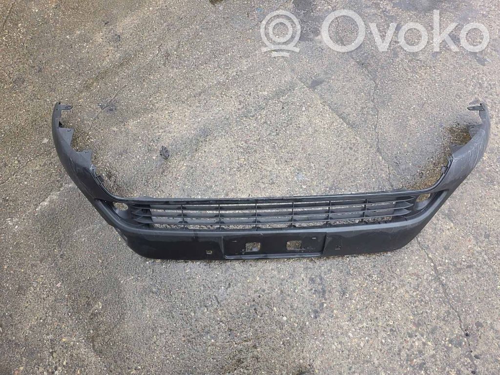 Toyota Corolla Cross Grotelės viršutinės 