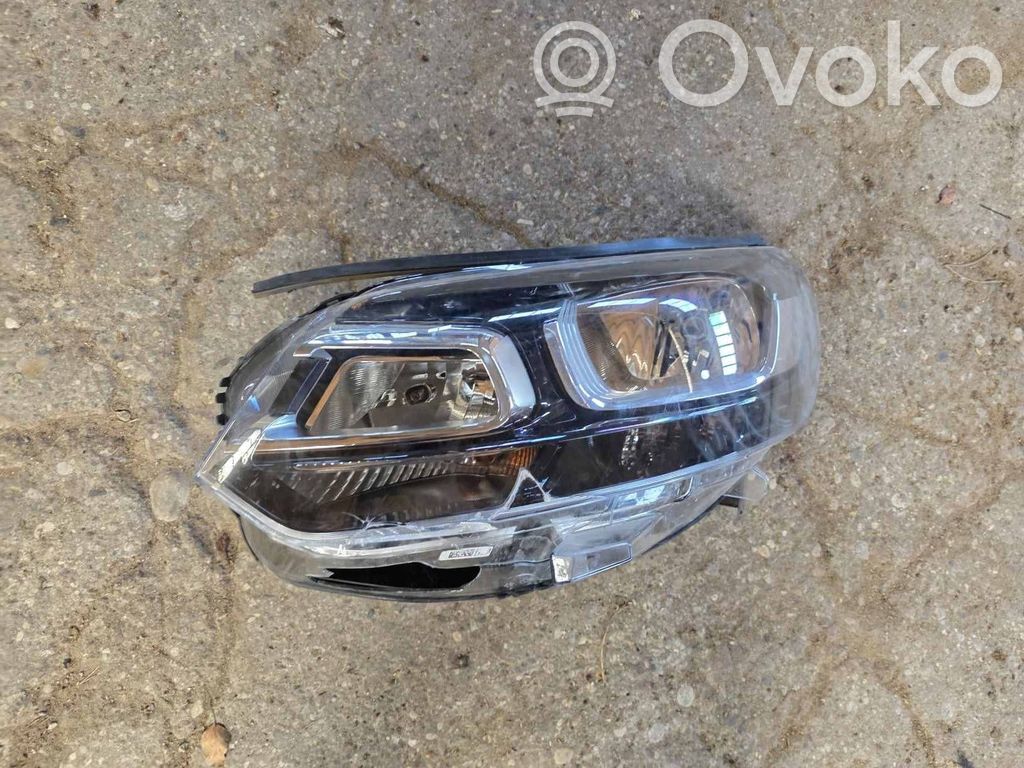 Opel Vivaro Headlight/headlamp 