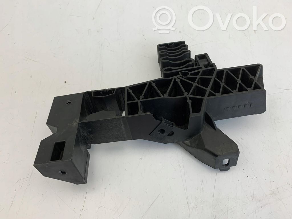 Audi RS6 C8 Support phare frontale 