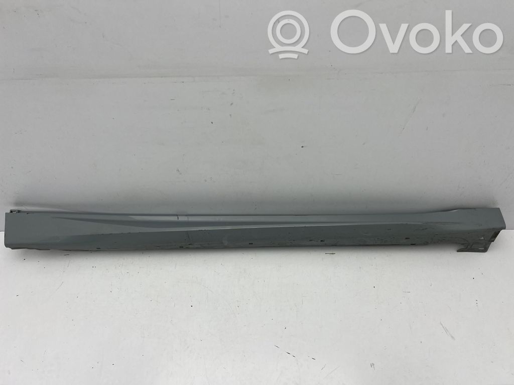BMW X2 U10 Etukynnys (korin osa) 