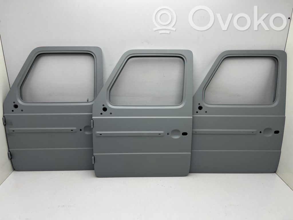 Mercedes-Benz Sprinter W906 Front door 