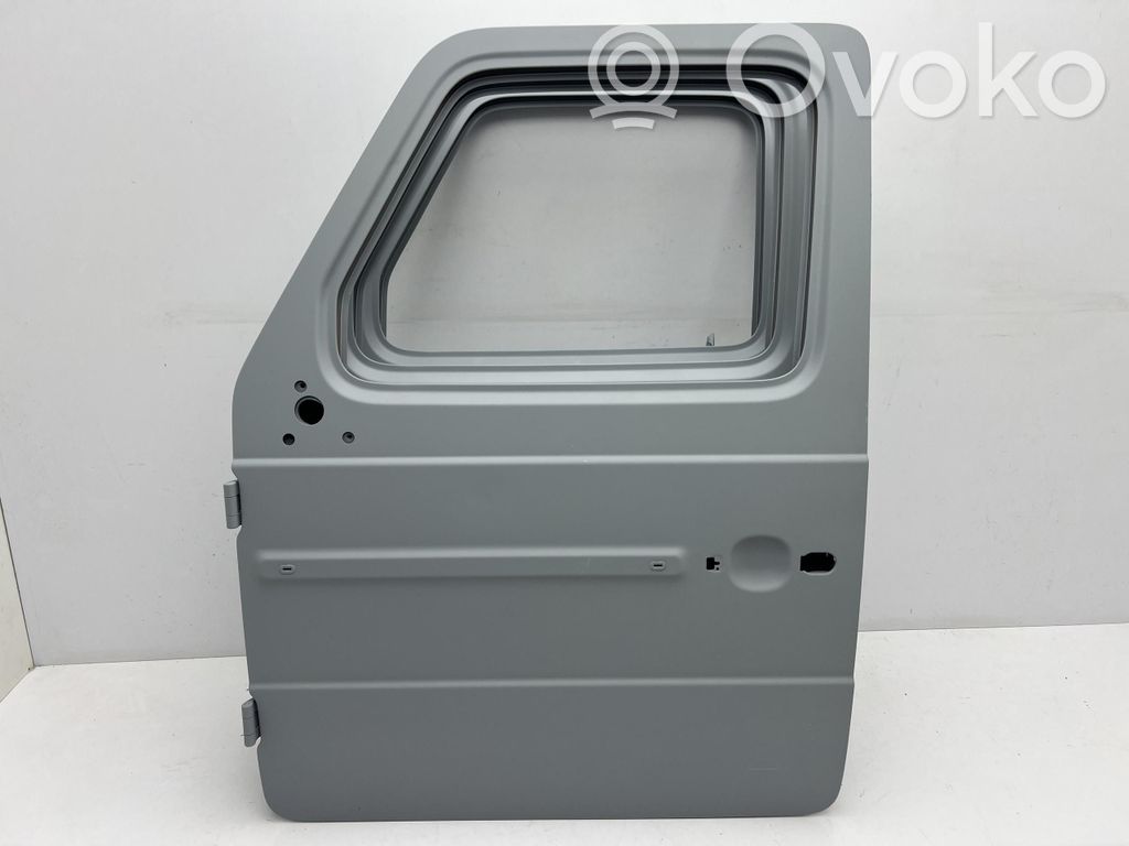 Mercedes-Benz Sprinter W906 Front door 