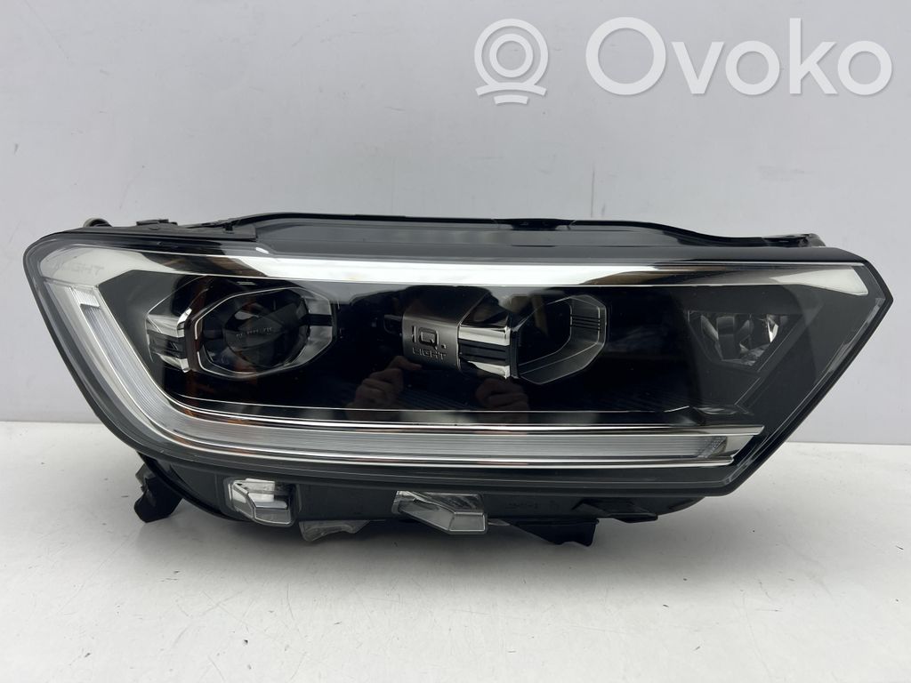 Volkswagen T-Roc Lampa przednia 