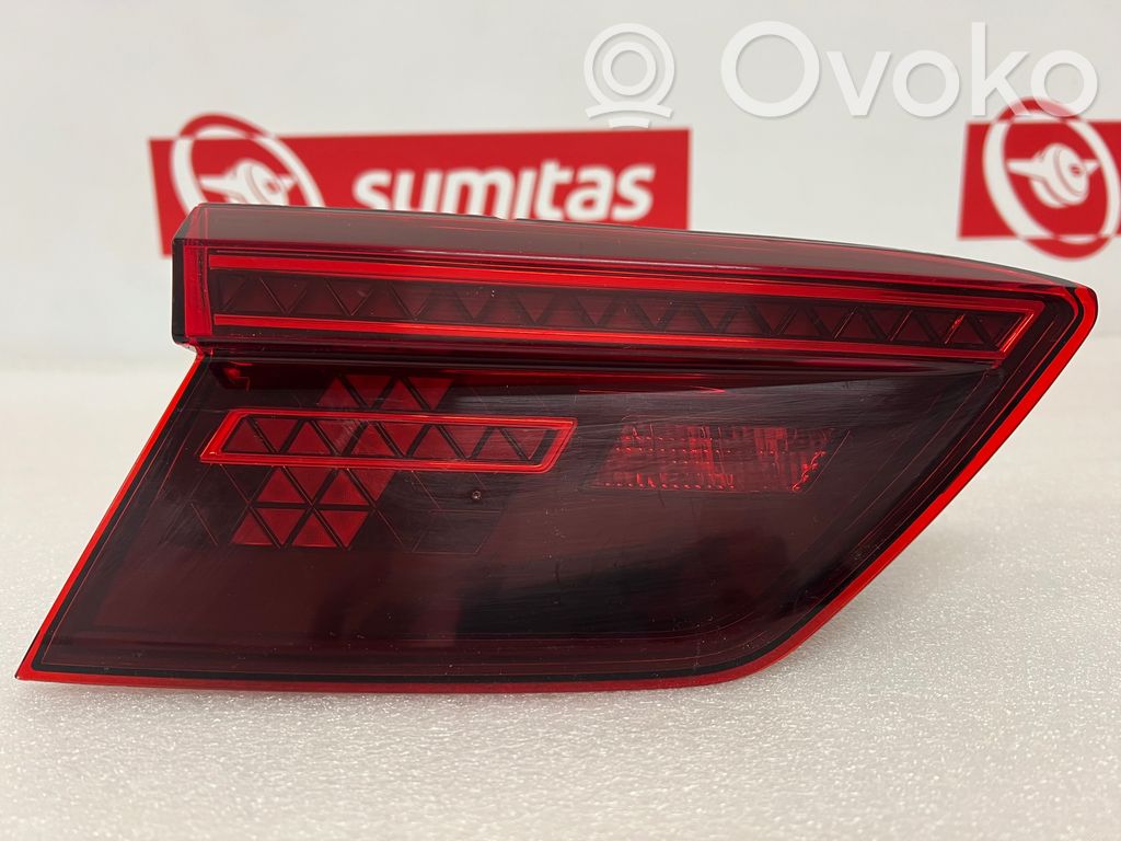 Volkswagen Tiguan Lampy tylnej klapy bagażnika 
