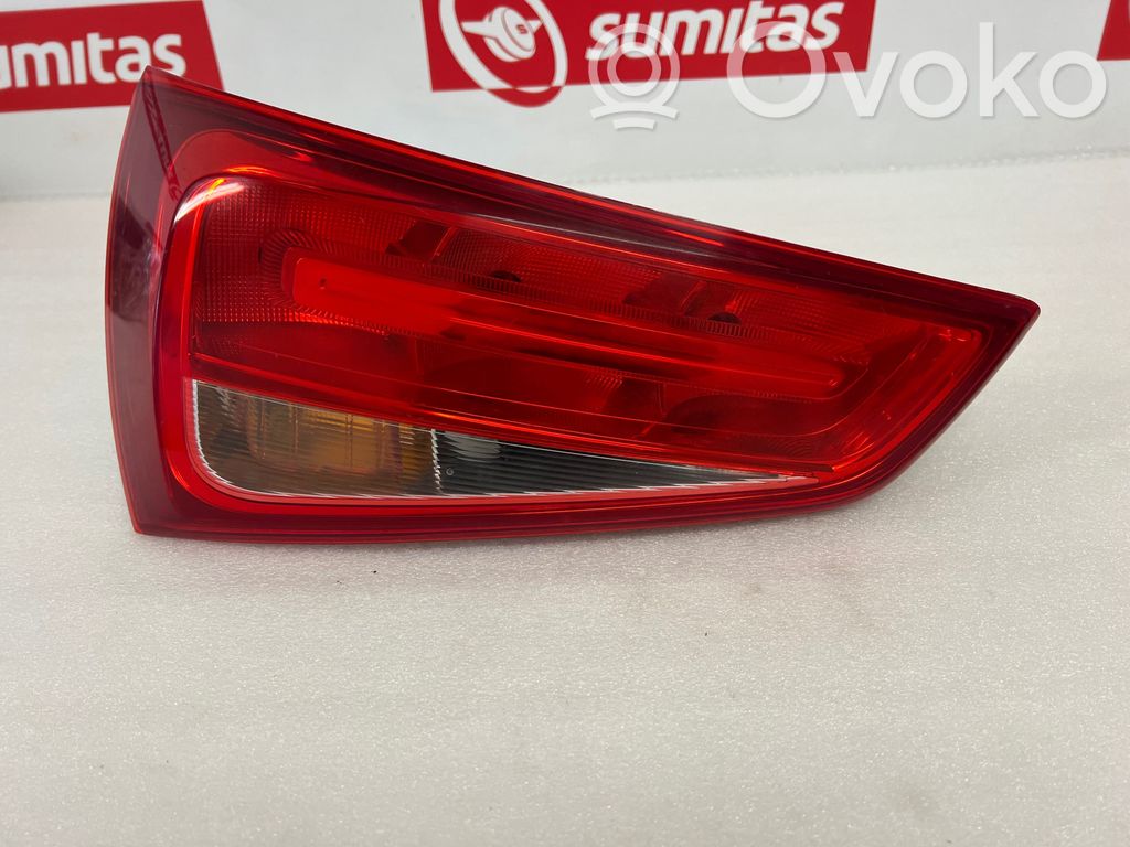 Audi A1 Aizmugurējais lukturis virsbūvē 