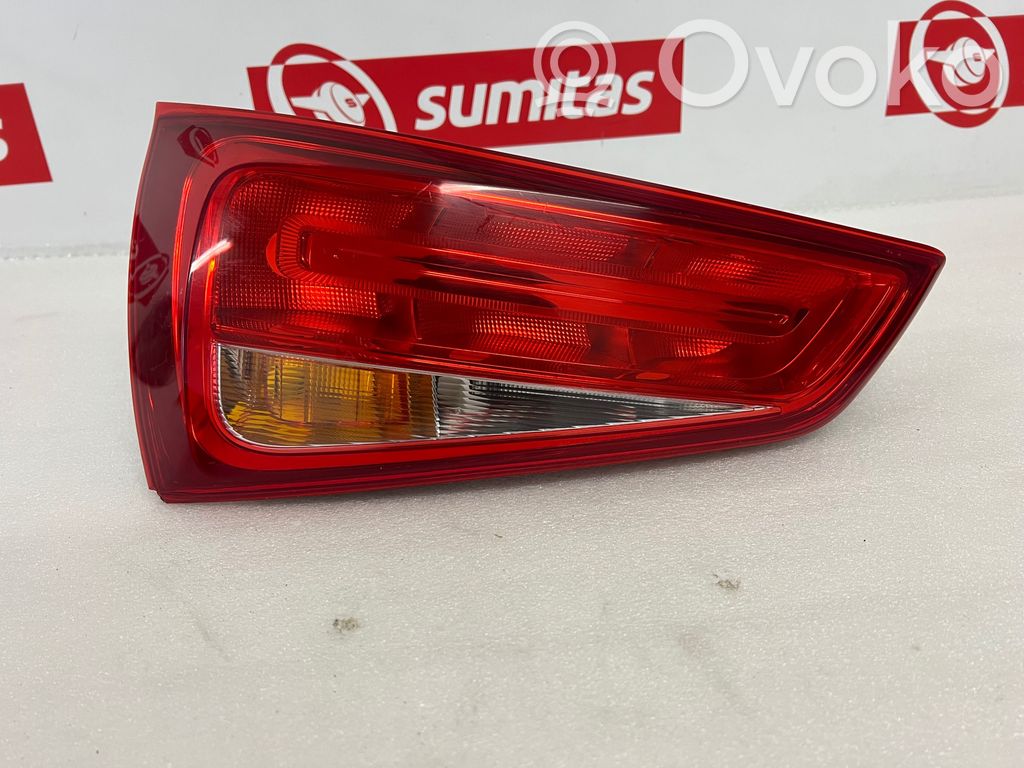 Audi A1 Aizmugurējais lukturis virsbūvē 