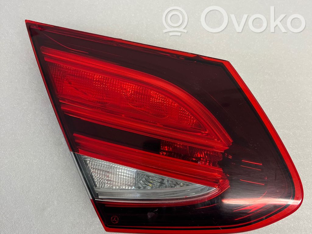 Mercedes-Benz C W205 Lampă spate în capacul portbagajului 