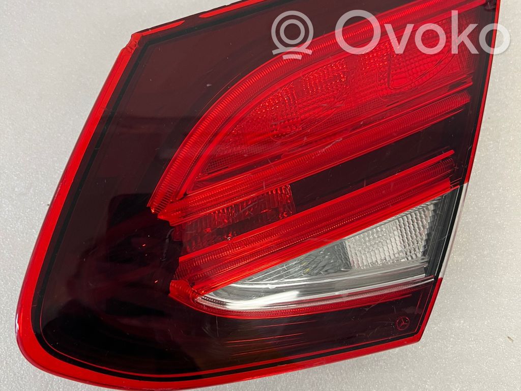 Mercedes-Benz C W205 Lampă spate în capacul portbagajului 