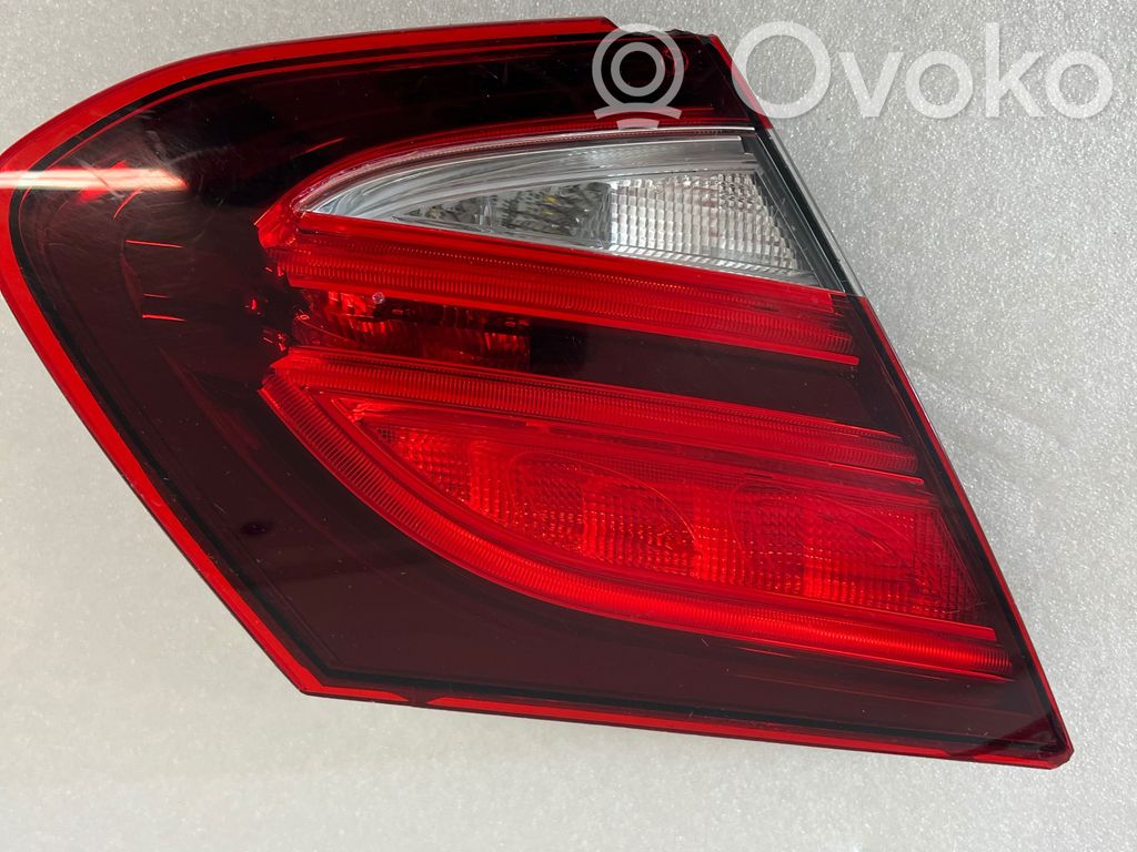 Mercedes-Benz C W205 Lampy tylnej klapy bagażnika 