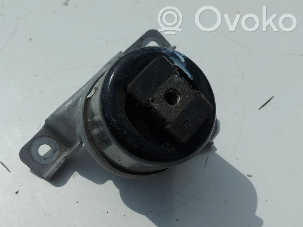 Engine mount bracket   31330135