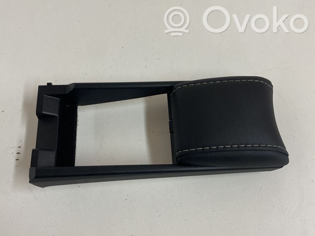 Armrest   5892078060